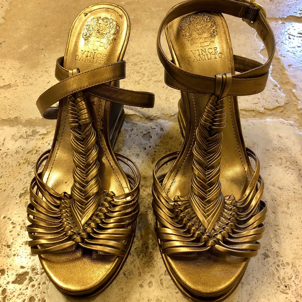 Vince Camuto gold wedges